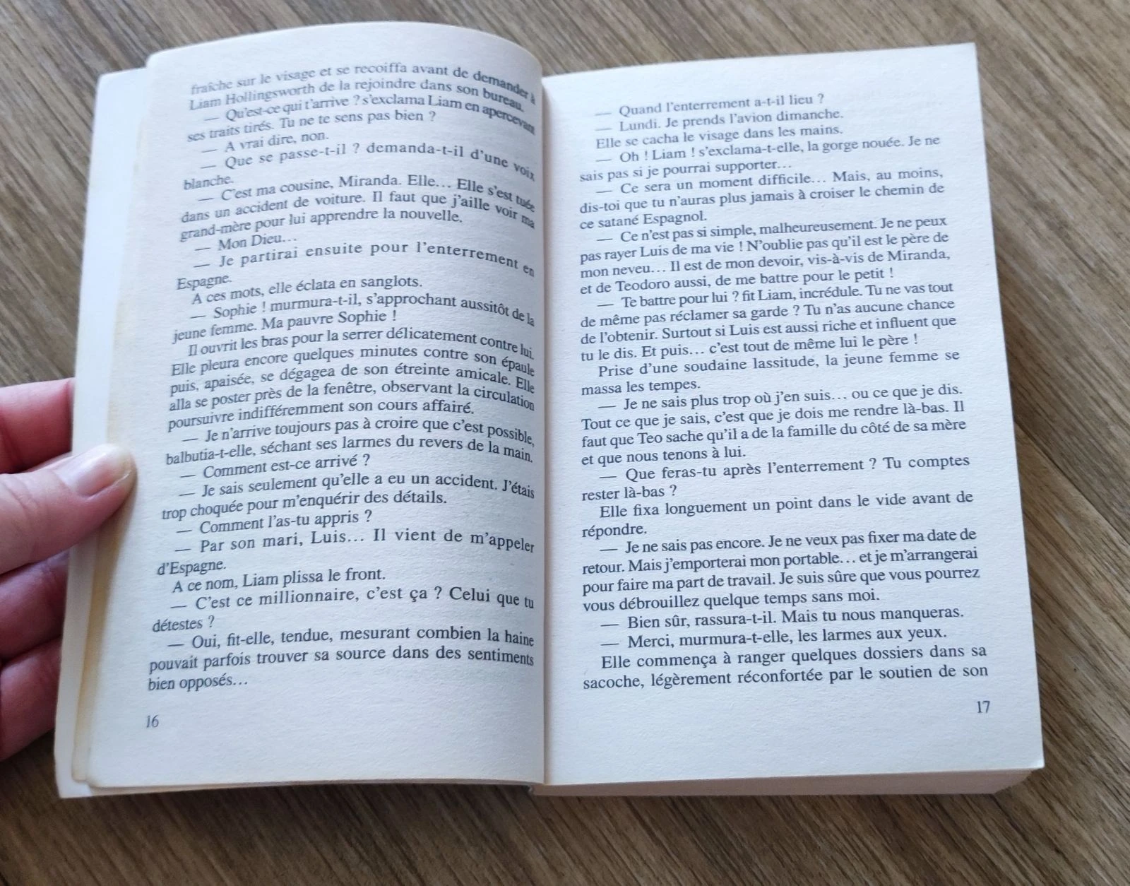 📖 Livro Harlequin Azur 3 romances a amante de don Luis e 2 outros – photo 3